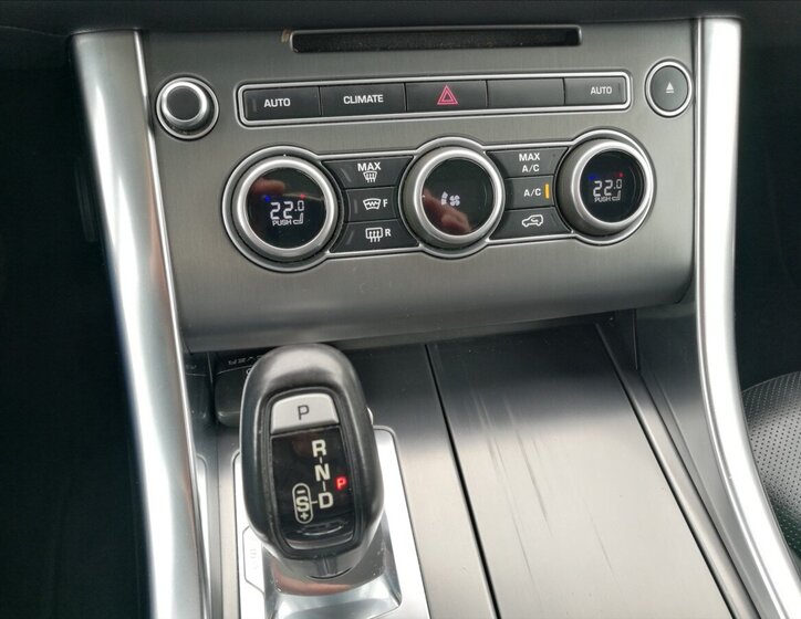 Land Rover Range Rover Kombi 3,0 l 225 kw