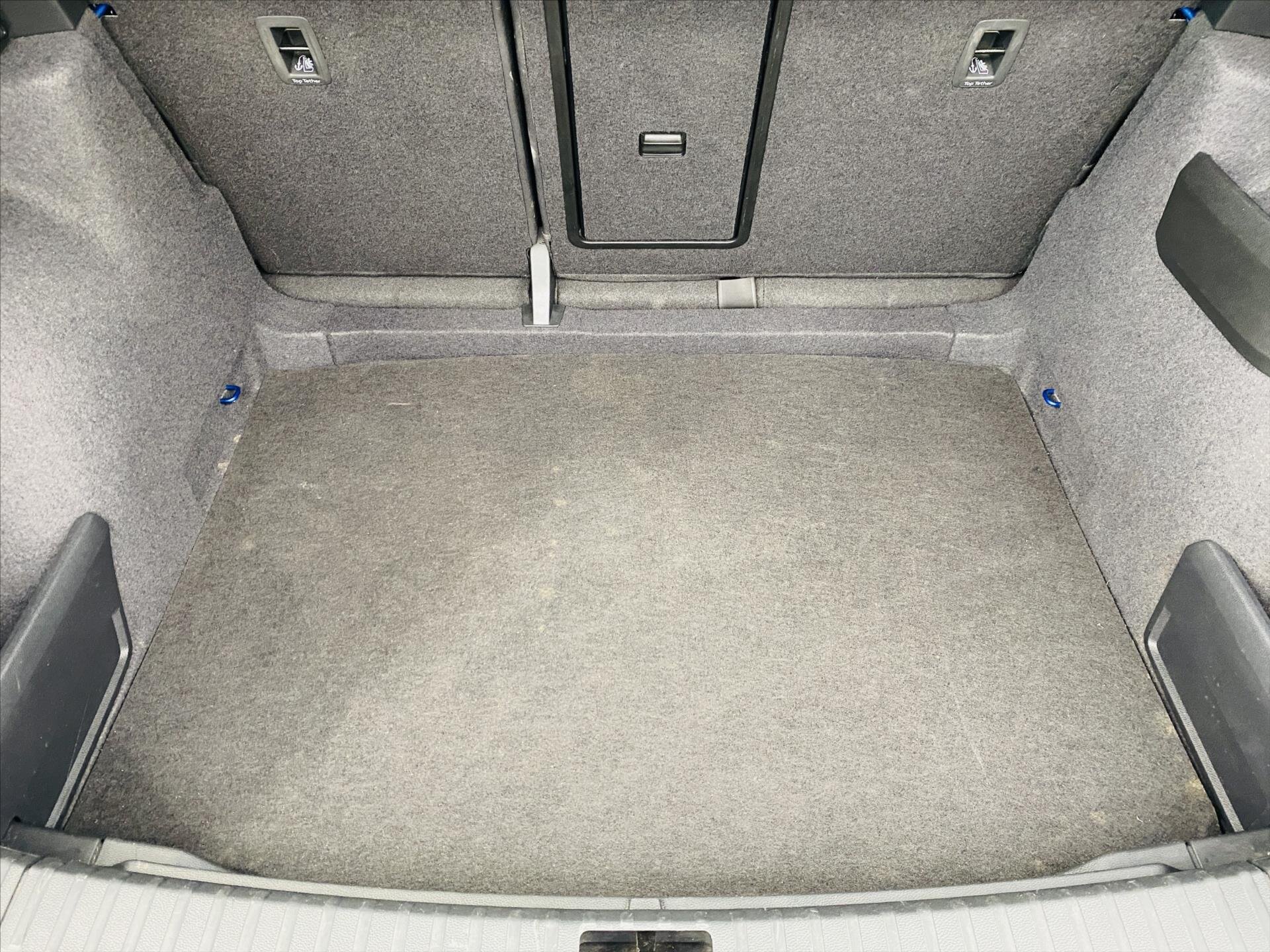 Škoda Karoq SUV / Terénní 1,5 l 110 kw