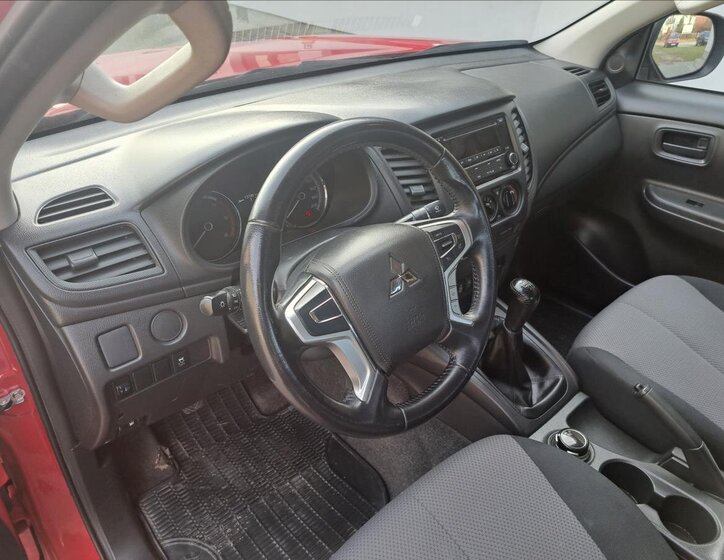 Mitsubishi L200 16
