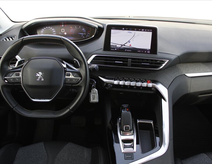 Peugeot 3008 SUV 1,5 l 96 kw