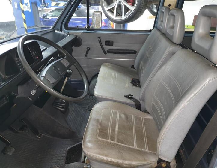 Volkswagen Caravelle 14