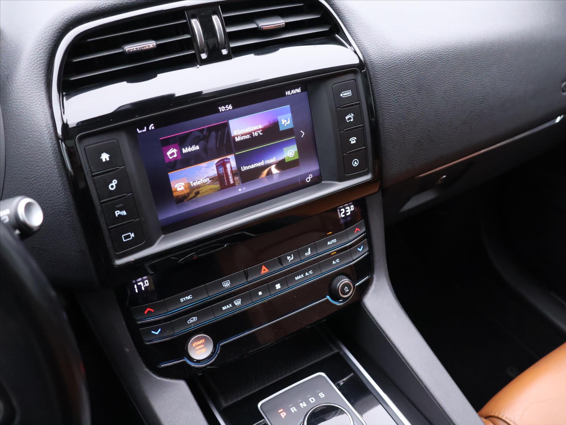 Jaguar F-Pace SUV 2,0 l 132 kw