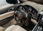 Porsche Cayenne 22