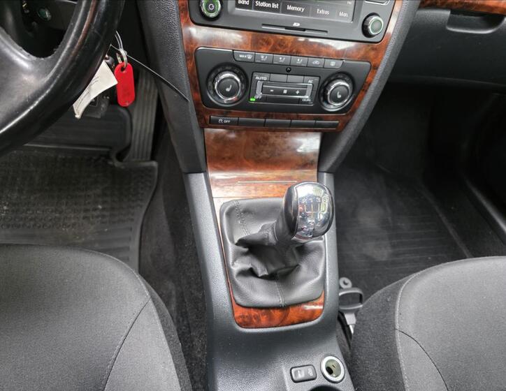 Škoda Octavia 14