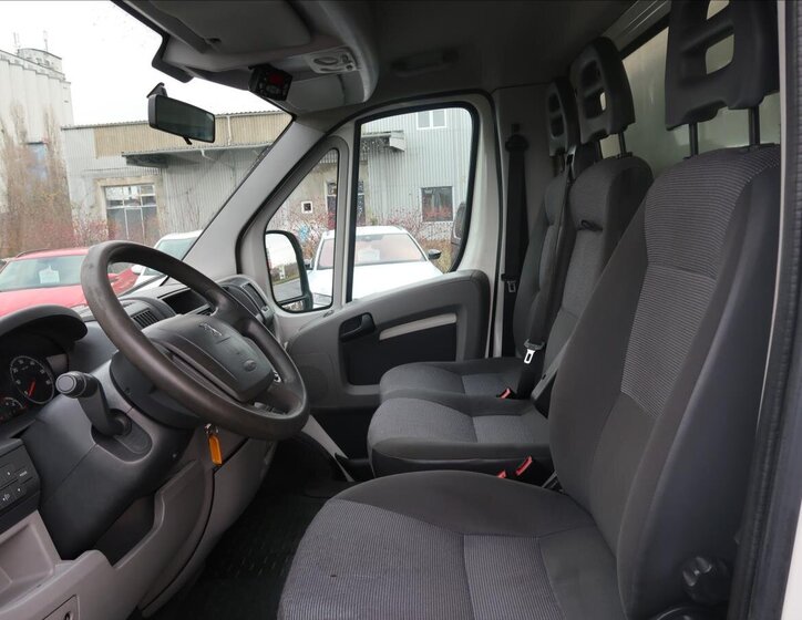 Peugeot Boxer 11