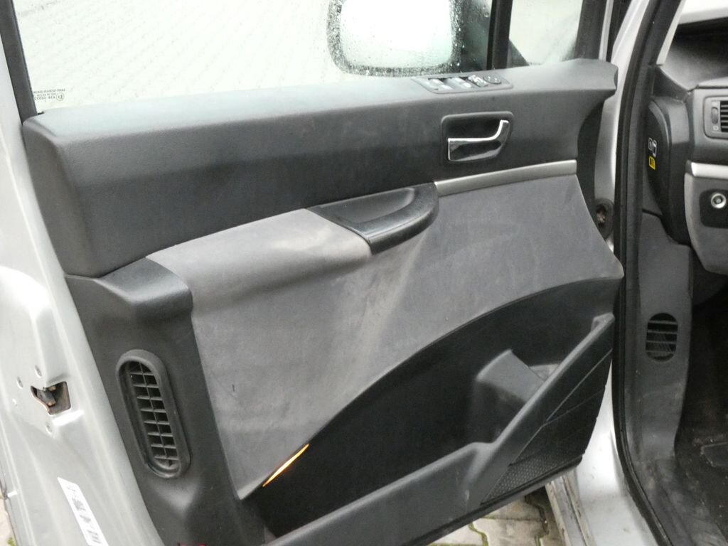 Peugeot 807 MPV 2,0 l 100 kw