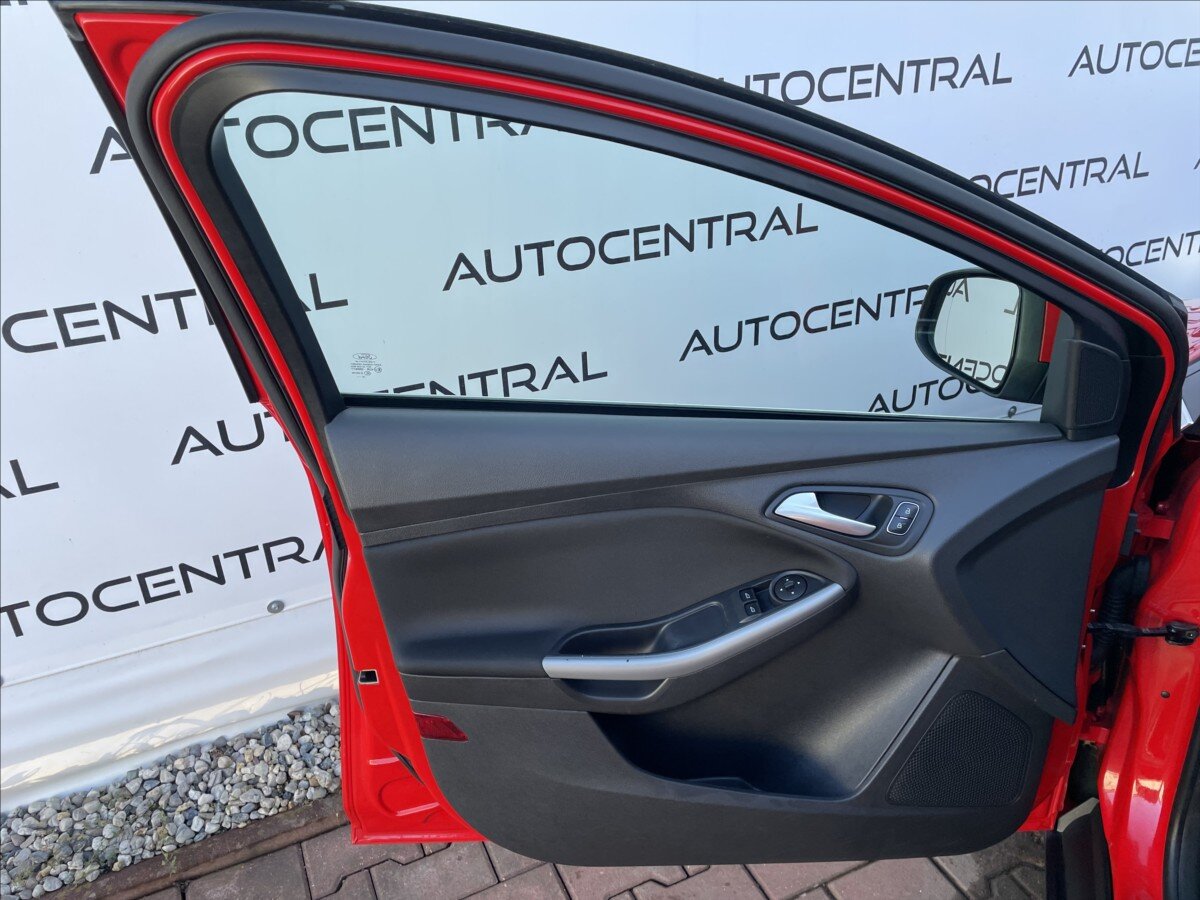 Ford Focus Kombi 999,0 92 kw