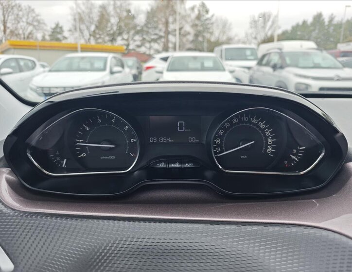 Peugeot 2008 SUV / Terénní 1,2 l 60 kw