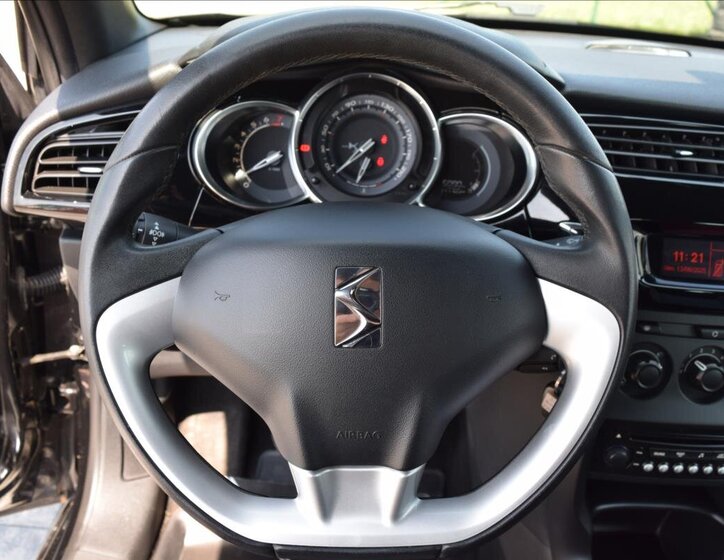 Citroën DS3 Hatchback 1,2 l 60 kw