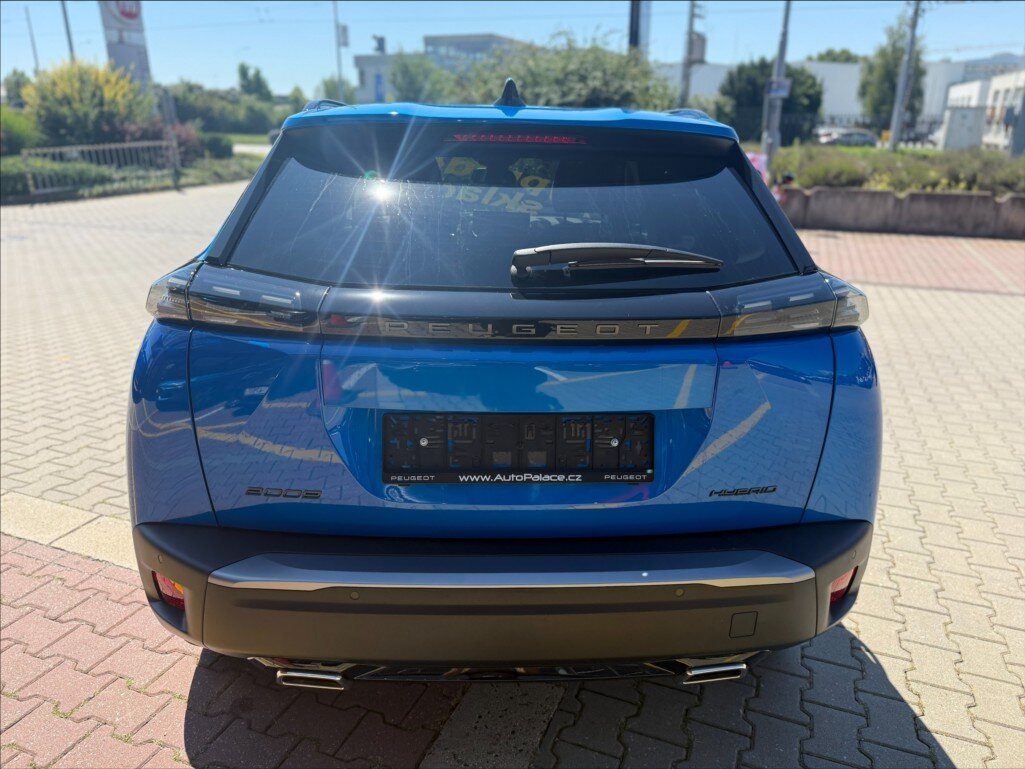 Peugeot 2008 SUV 1,2 l 100 kw