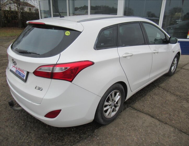 Hyundai i30 Kombi 1,6 l 88 kw