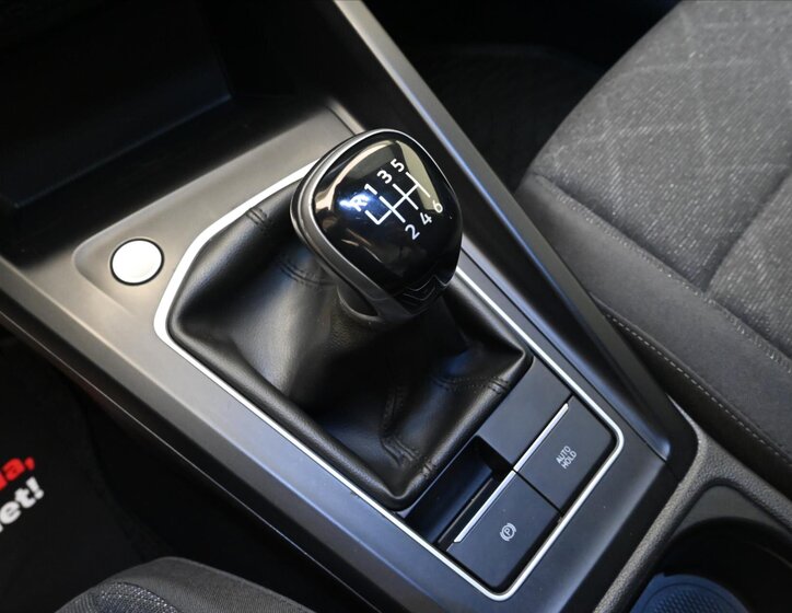 Volkswagen Golf Hatchback 999,0 81 kw