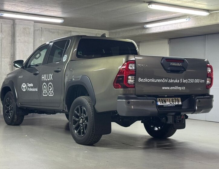 Toyota Hilux Pick-up 2,8 l 150 kw
