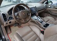 Porsche Cayenne 29