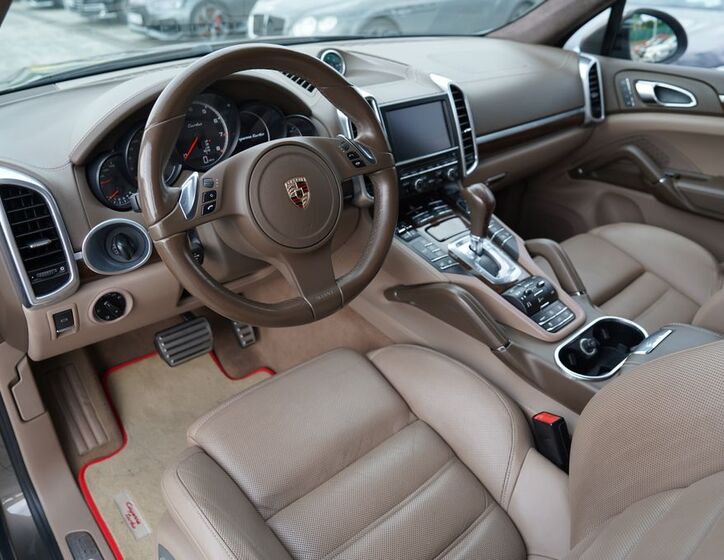 Porsche Cayenne 29