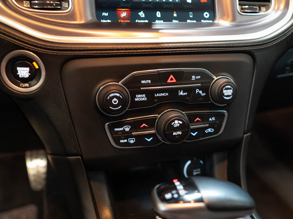 Dodge Charger Sedan / Limuzína 6,4 l 361 kw