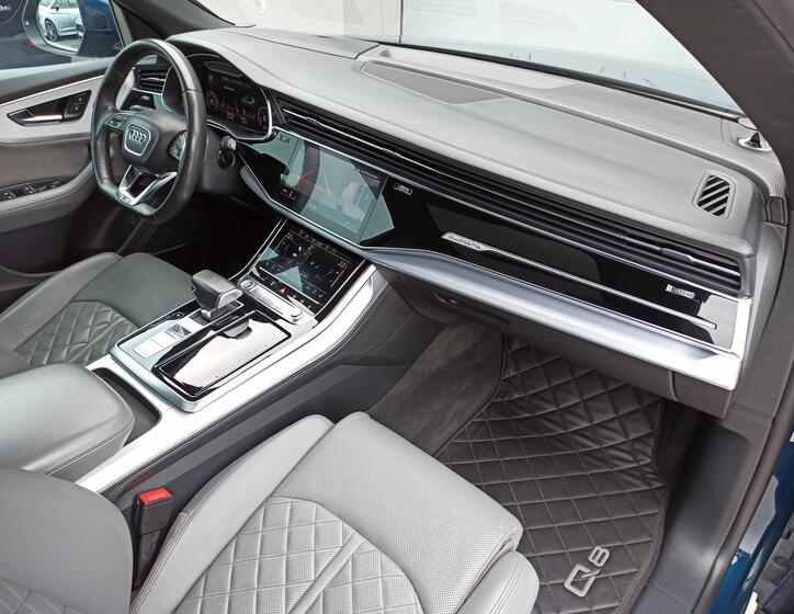 Audi Q8 17