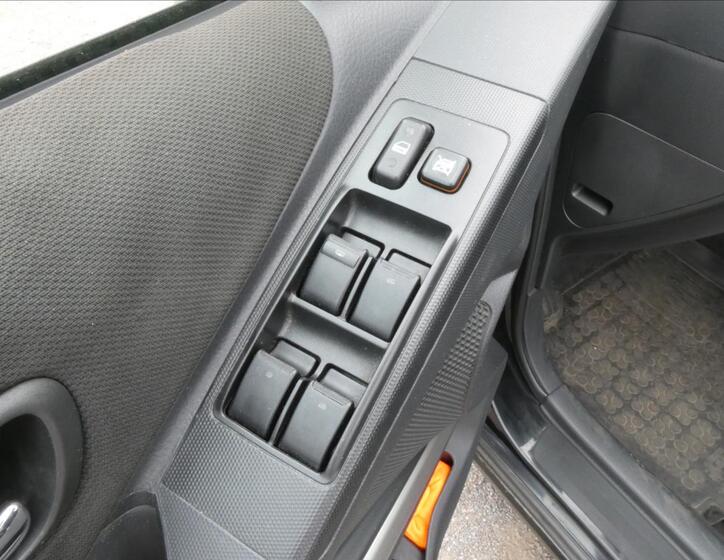 Toyota Corolla Verso 24