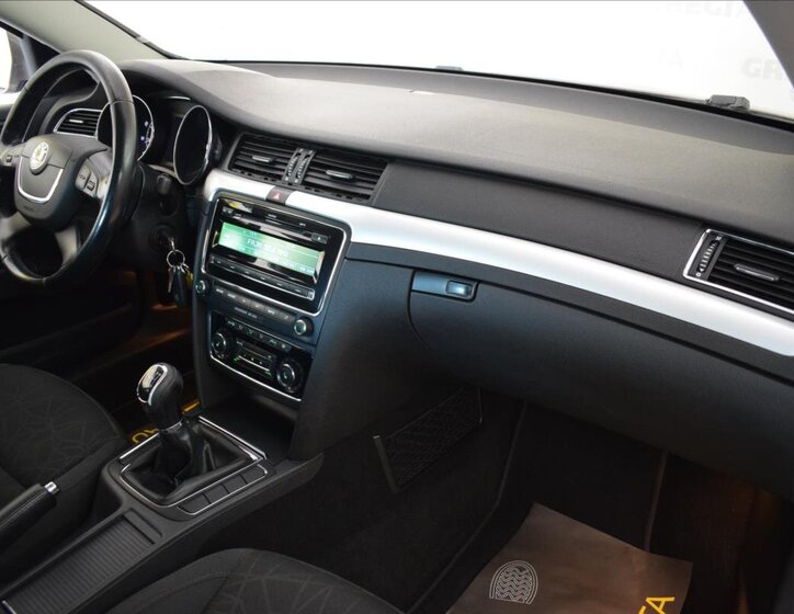Škoda Superb Kombi 1,8 l 118 kw