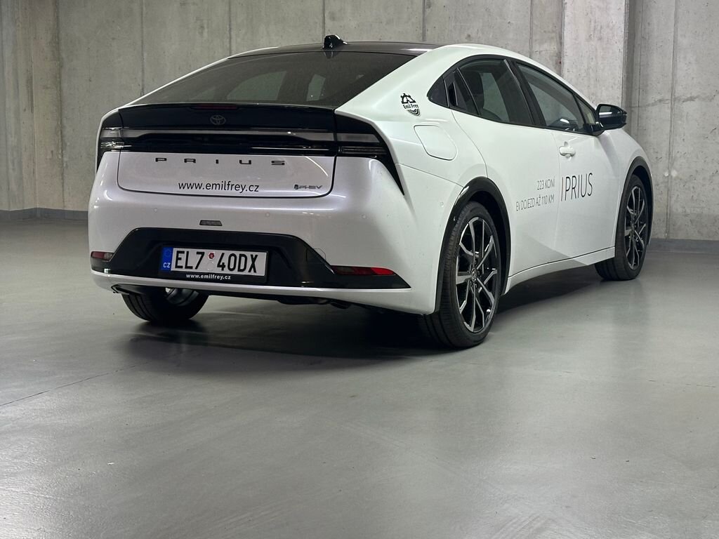 Toyota Prius Hatchback 2,0 l 164 kw