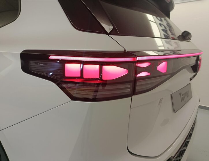 Volkswagen Tayron SUV / Terénní 2,0 l 150 kw