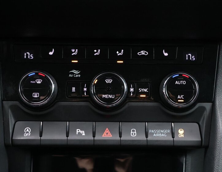 Škoda Karoq SUV / Terénní 1,6 l 85 kw