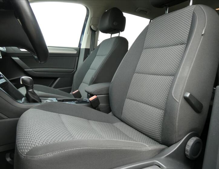 Volkswagen Touran 33