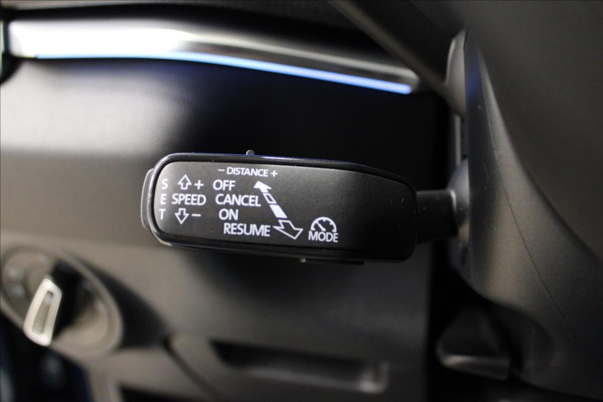 Škoda Karoq SUV / Terénní 1,5 l 110 kw