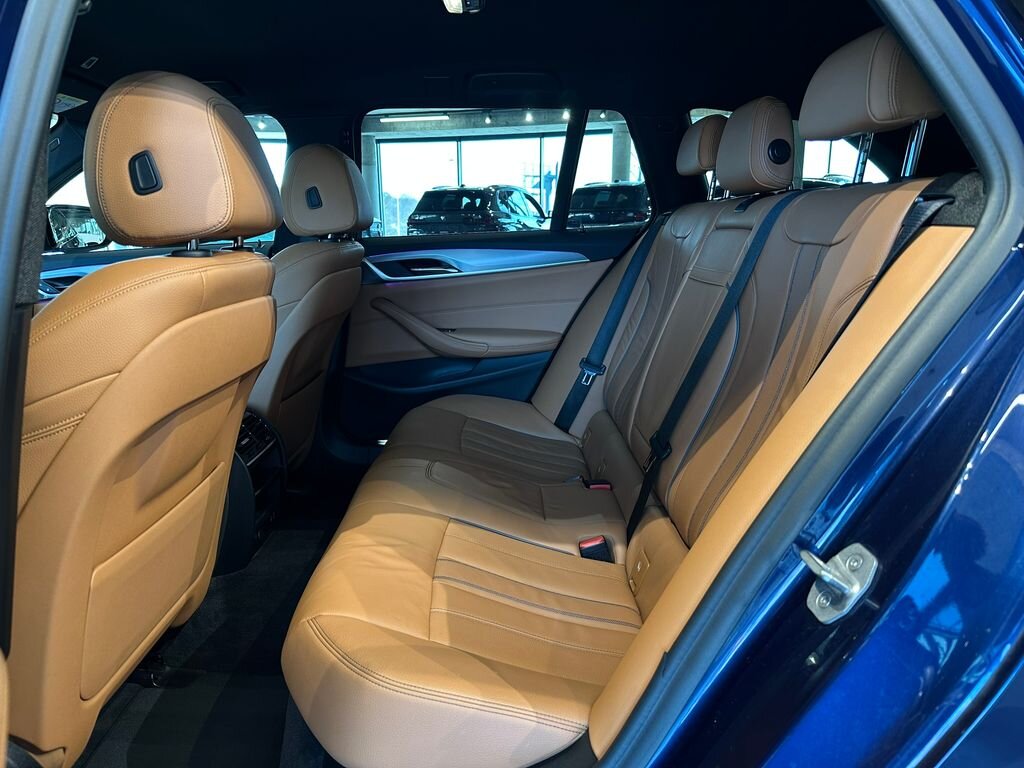 BMW Řada 5 Kombi 3,0 l 195 kw