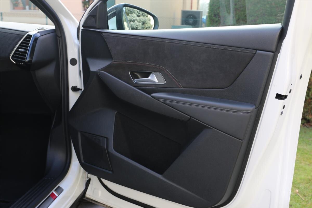 DS Automobiles DS7 Crossback Kombi 2,0 l 130 kw