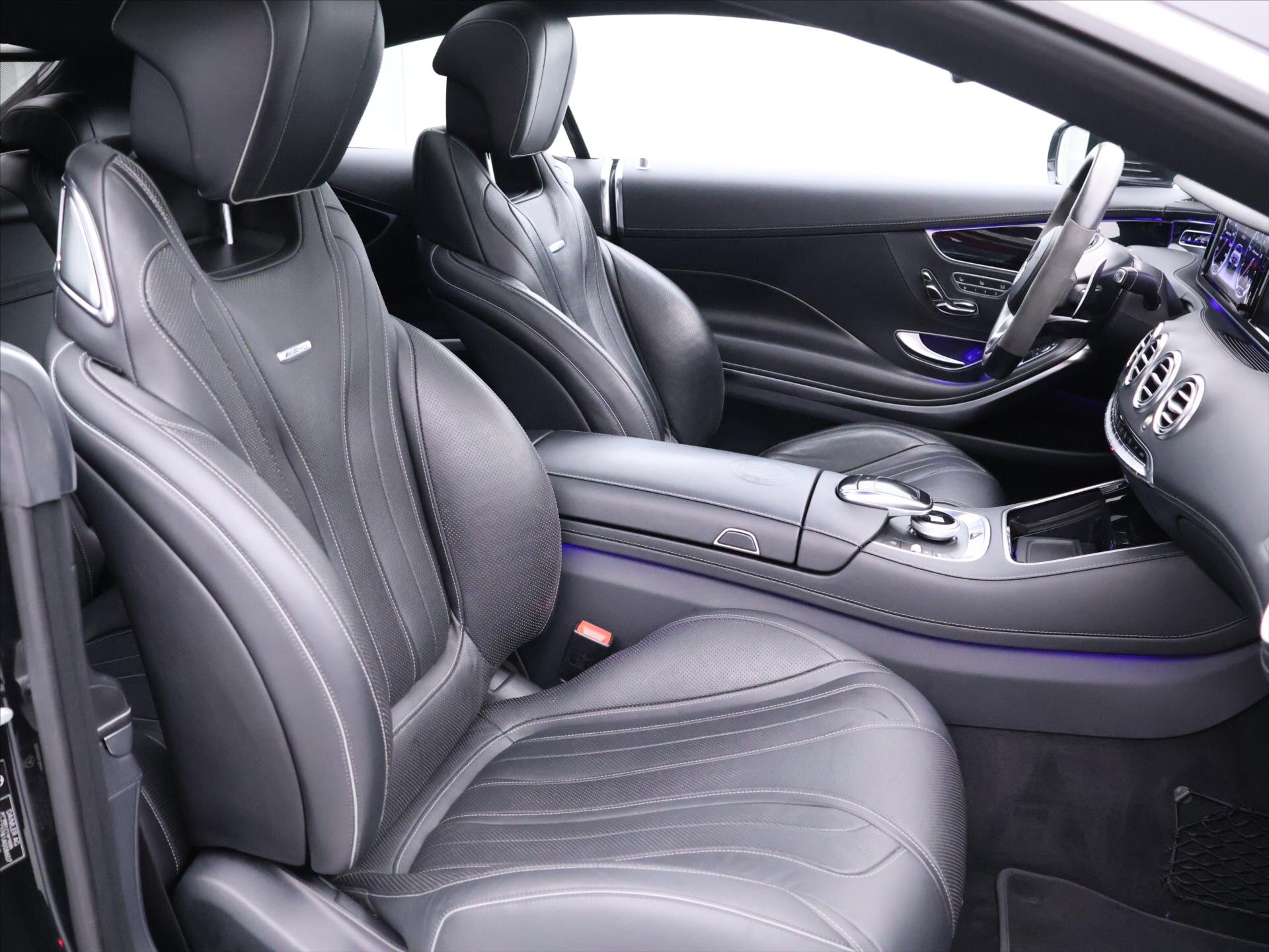 Mercedes-Benz Třídy S Kupé 5,5 l 430 kw