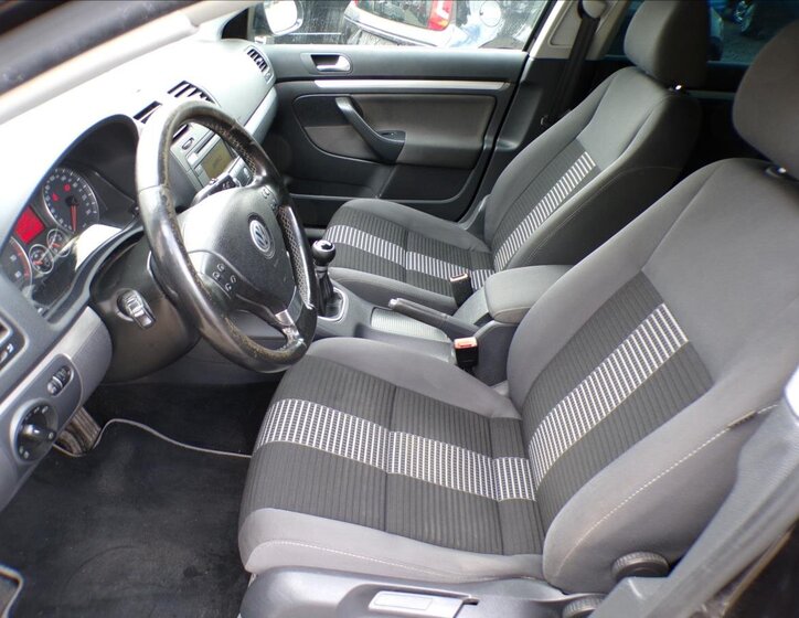 Volkswagen Jetta Sedan 1,4 l 90 kw