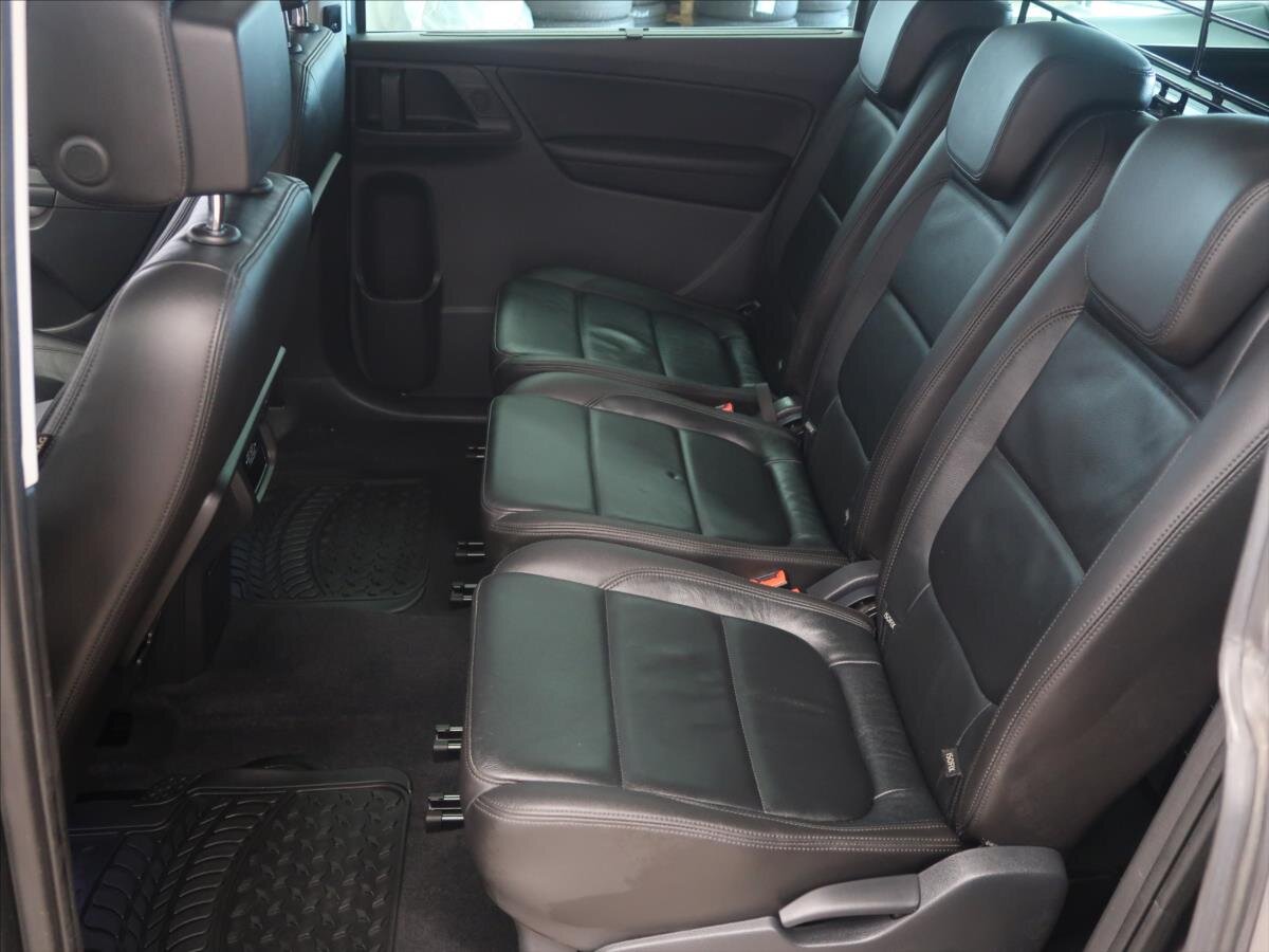Volkswagen Sharan MPV 2,0 l 110 kw