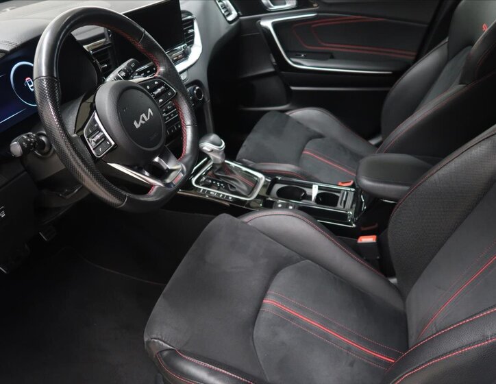 KIA ProCeed Kombi 1,6 l 150 kw