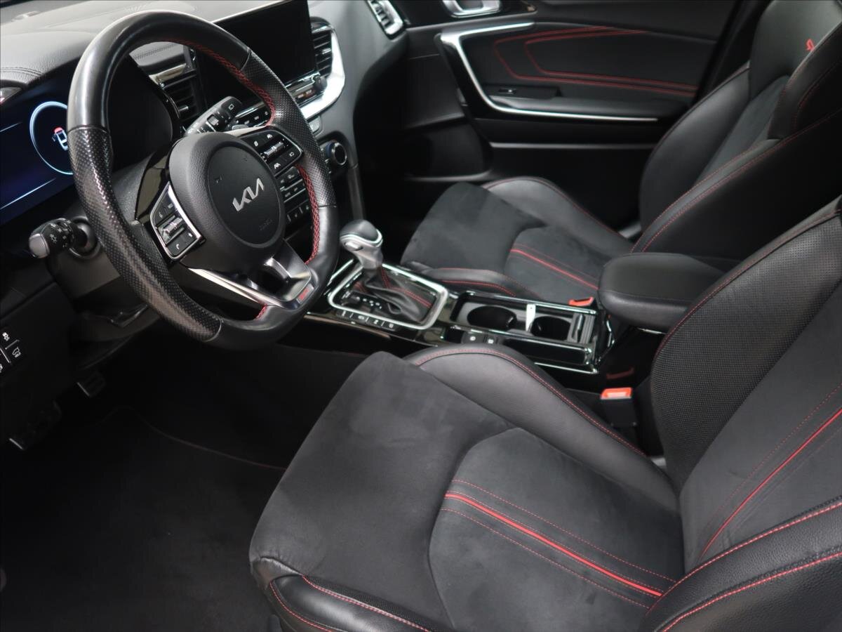 KIA ProCeed Kombi 1,6 l 150 kw