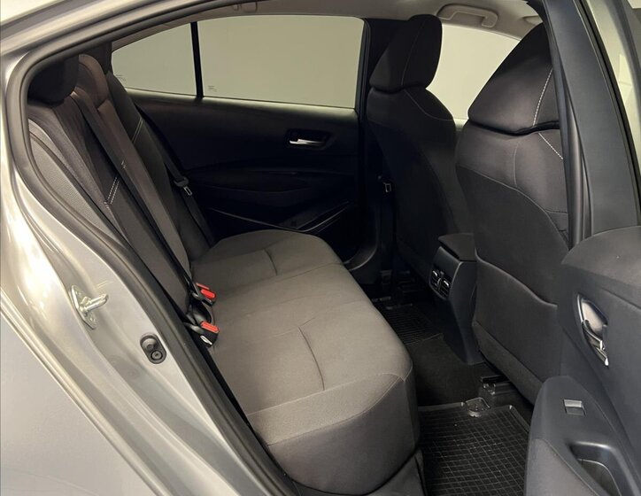 Toyota Corolla Sedan 1,5 l 92 kw