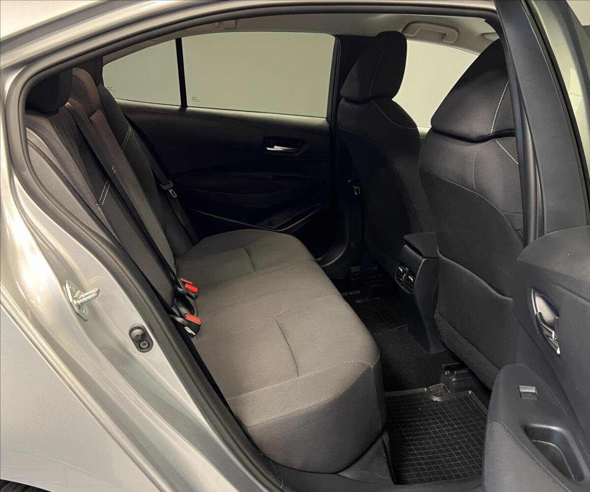 Toyota Corolla Sedan 1,5 l 92 kw