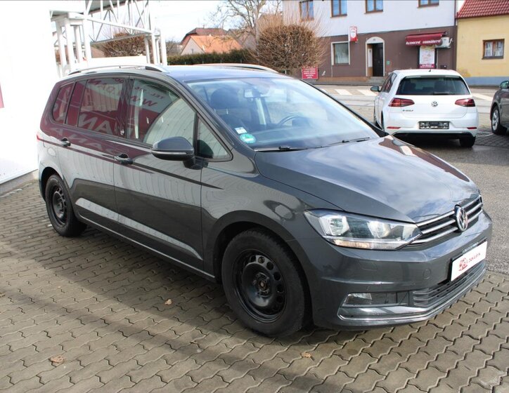 Volkswagen Touran SUV 1,2 l 81 kw