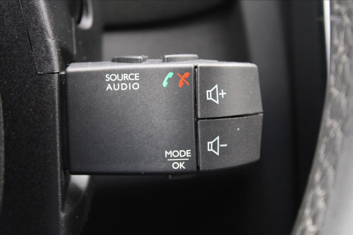 Renault Clio Hatchback 898,0 56 kw