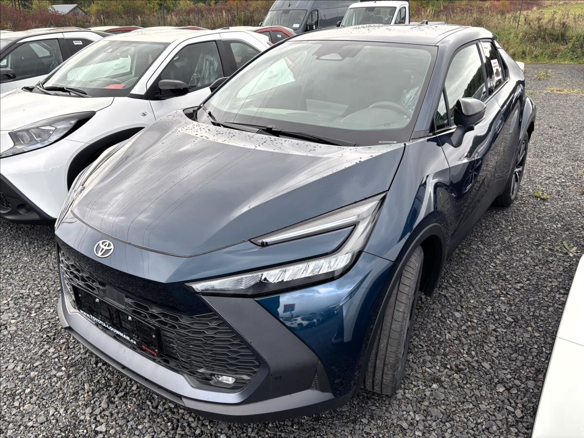 Toyota C-HR SUV 1,8 l 103 kw
