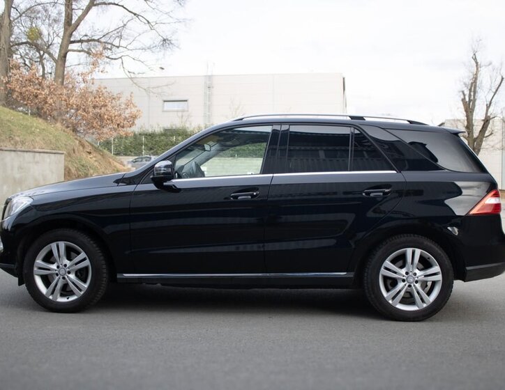 Mercedes-Benz Třídy M SUV / Terénní 3,5 l 225 kw