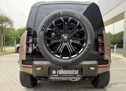 Land Rover Defender SUV 4,4 l 467 kw