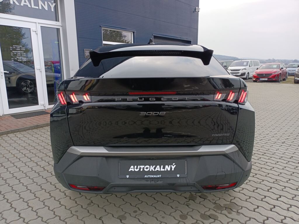 Peugeot 3008 SUV / Terénní 1,2 l 100 kw