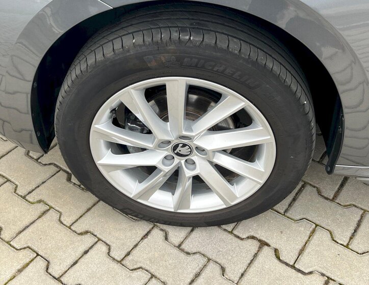 Škoda Kamiq Hatchback 1,0 l 85 kw