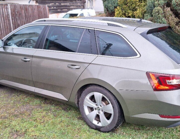 Škoda Superb Kombi 0,0 88 kw