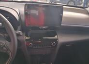 Toyota Yaris Cross 12