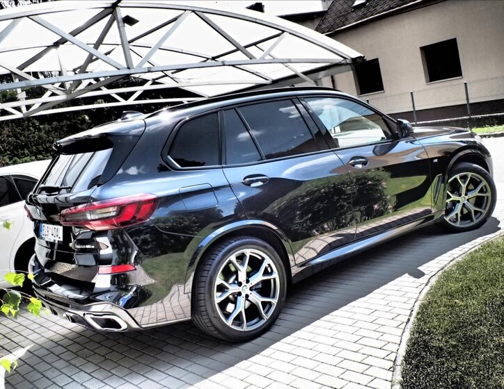 BMW X5 Kombi 3,0 l 290 kw