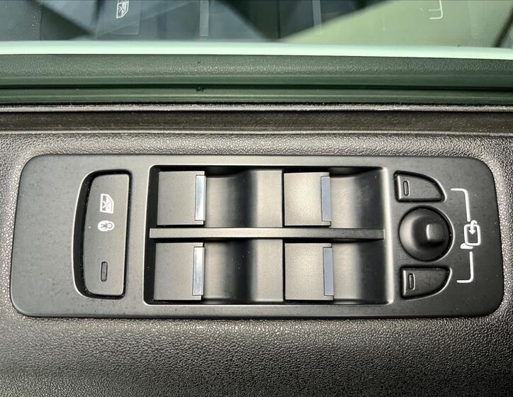 Land Rover Discovery 21