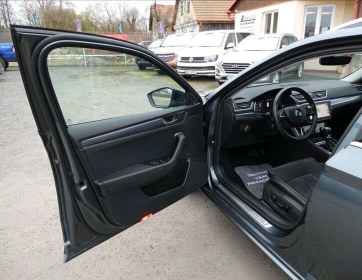Škoda Superb 22