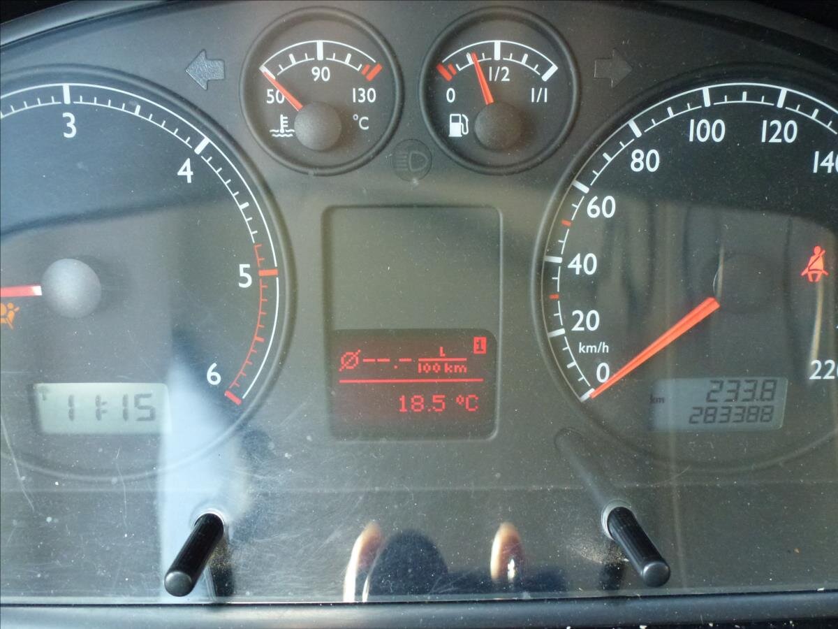 Volkswagen Multivan Kombi 2,5 l 128 kw